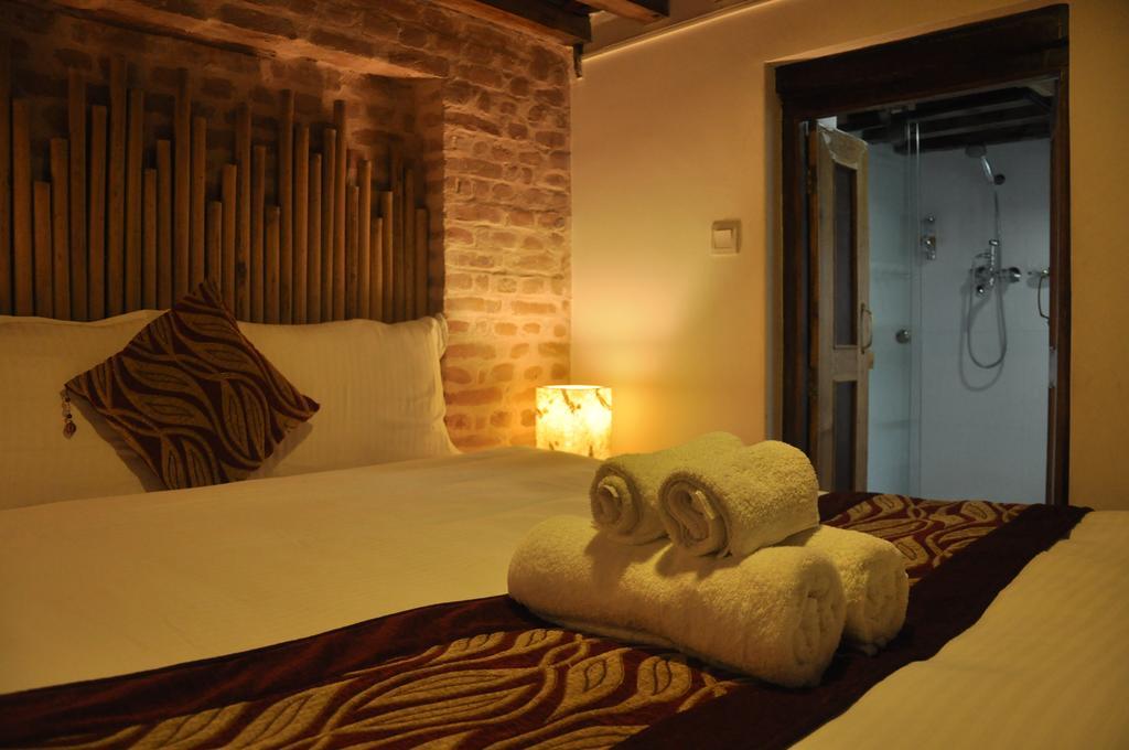 Boutique Heritage Home Lalitpur Buitenkant foto